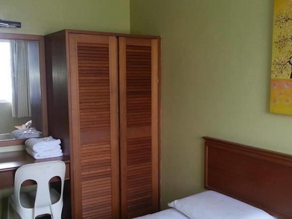 Laila Inn Kuching Kültér fotó